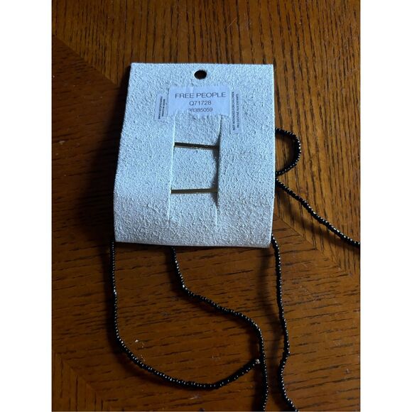 NWT Free People Black Dainty Beaded Bow Pins - Picture 5 of 5